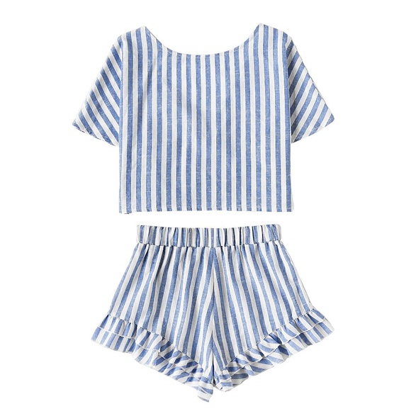 NWOT 2PieceOutfit Striped KnotFront CropTop Shorts - Picture 3 of 6